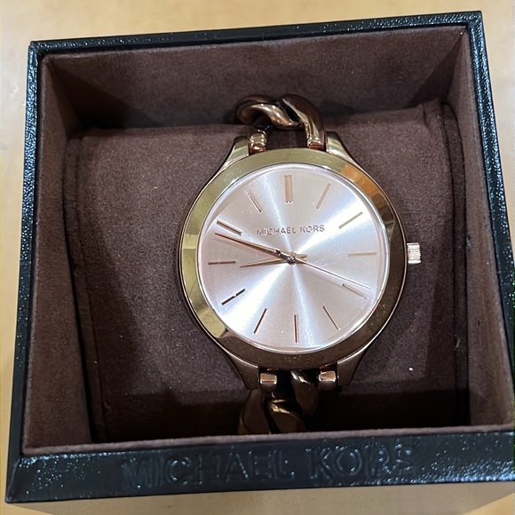 NIB Michael Kors Women’s MK3223 Elena Slim Runway Rose Gold Bracelet Watch - Picture 2 of 8